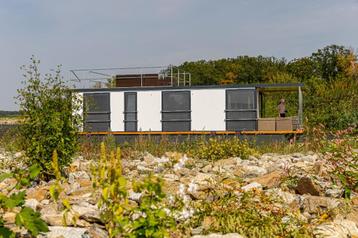 NAUTIA L11 HOUSEBOOT Woonboot Drijvende kajuitboot Jacht beschikbaar voor biedingen