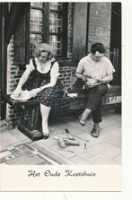 50 De heer en mevrouw van Heck aan hun creatieve werk Oude, Ophalen of Verzenden, Nederland, Kaart, Foto of Prent