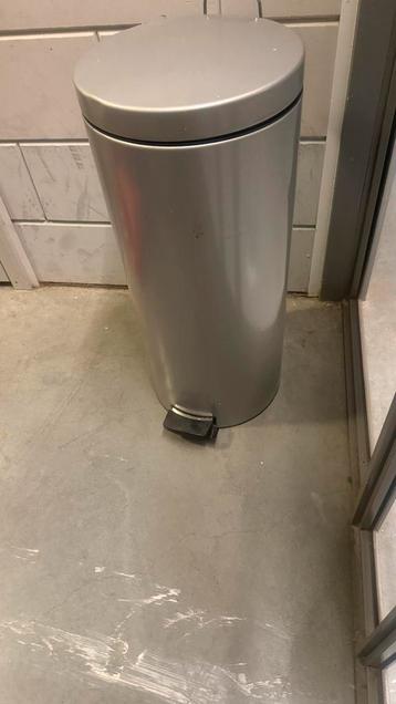Brabantia Prullenbak met Pedaal beschikbaar voor biedingen