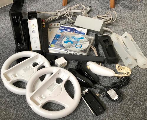Grote wii set met oplaadstation en meer, Spelcomputers en Games, Spelcomputers | Nintendo Wii, Gebruikt, Met 2 controllers, Met games