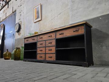 Zwart Vintage Dressoir | Industriele Lage TV Kast Lowboard  beschikbaar voor biedingen