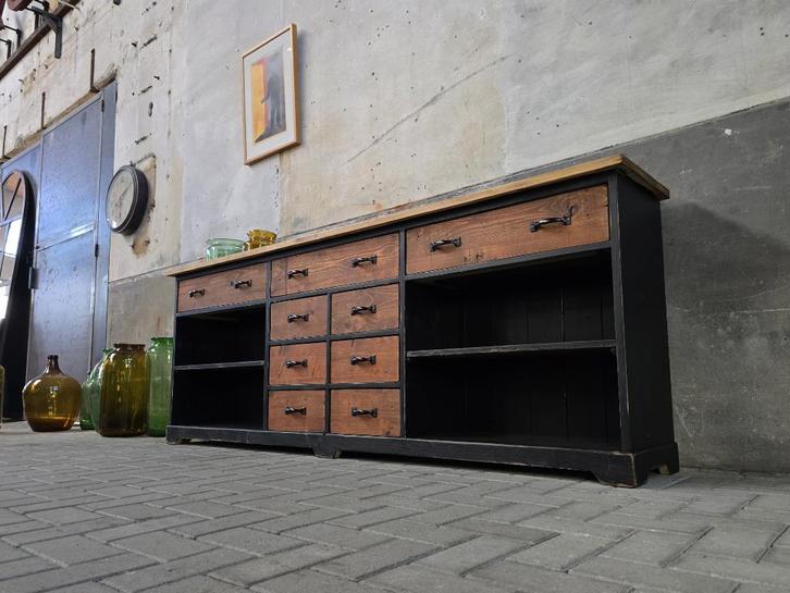 Zwart Vintage Dressoir | Industriele Lage TV Kast Lowboard, Huis en Inrichting, Kasten | Dressoirs, Gebruikt, 200 cm of meer, 25 tot 50 cm