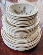 PINEWOOD borden en schaaltjes 21 stuks, Huis en Inrichting, Keuken | Servies, Ophalen, Gebruikt, Bord(en), Overige stijlen