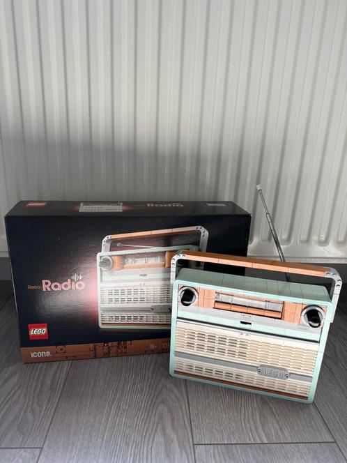 LEGO 10334 Retro Radio, als nieuw, Kinderen en Baby's, Speelgoed | Duplo en Lego, Zo goed als nieuw, Lego, Complete set, Ophalen of Verzenden