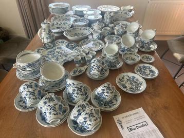 Blue Danube serviesdelen   beschikbaar voor biedingen