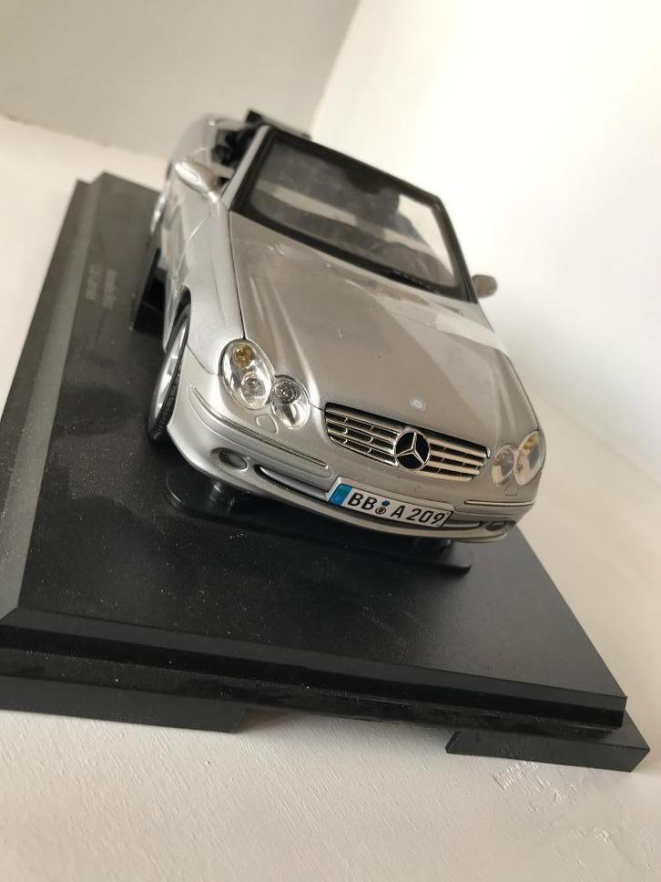 modelauto 1:18, Hobby en Vrije tijd, Modelauto's | 1:18, Zo goed als nieuw, Ophalen of Verzenden