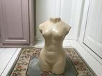 Stenen torso vrouw, Ophalen