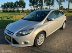 Ford Focus 1.6 (150PK) EcoBoost Titanium Navi/Trekhaak/Clima, Auto's, Ford, Stof, Gebruikt, 4 cilinders, 150 pk