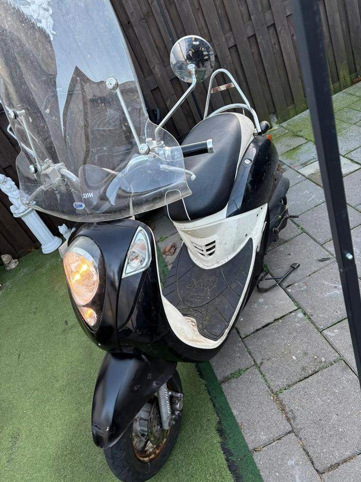 Sym mio met snor kenteken, Fietsen en Brommers, Scooters | SYM, Gebruikt, Mio, Benzine, Ophalen
