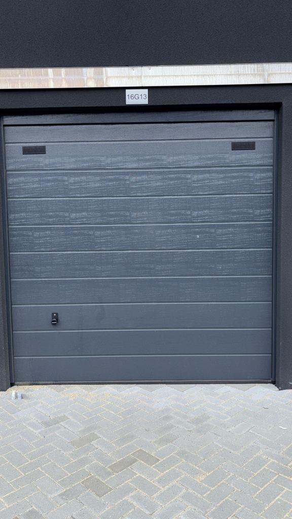 Garage/bedrijfsruimte met  eigen parkeerplaats in Kerkrade, Auto diversen, Autostallingen en Garages