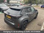 Toyota Yaris Cross Hybrid 130 Dynamic Luxury Bi-Tone | Stuur, Auto's, Toyota, Stof, Adaptive Cruise Control, 1490 cc, Hybride Elektrisch/Benzine