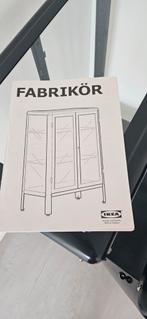Ikea Fabrikör Vitrinekast - Zwart/Blauw, zo goed als nieuw!, Ophalen, 100 tot 150 cm, 50 tot 100 cm, Glas