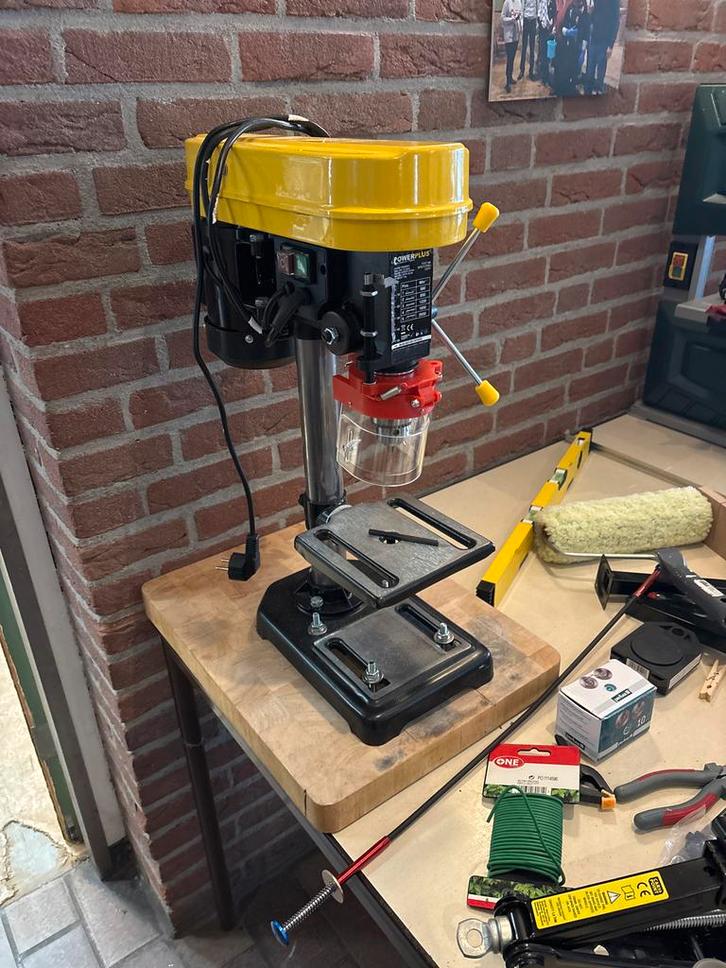 Powerplus Kolomboormachine - Zo goed als nieuw!, Doe-het-zelf en Verbouw, Gereedschap | Boormachines, Zo goed als nieuw, Kolomboormachine