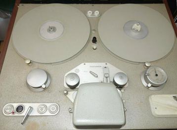 Gezocht gevraagd AEG Telefunken M10. T8 of T9 bandrecorder beschikbaar voor biedingen