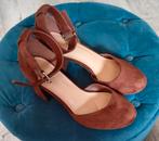 Bruine pumps Graceland maat 37, Kleding | Dames, Schoenen, Ophalen of Verzenden, Zo goed als nieuw, Bruin