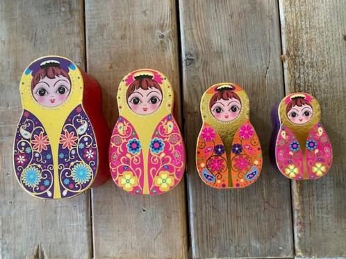 Set van 4 kartonnen dozen Matroesjka Matroesja Baboesjka., Kinderen en Baby's, Kinderkamer | Inrichting en Decoratie, Zo goed als nieuw