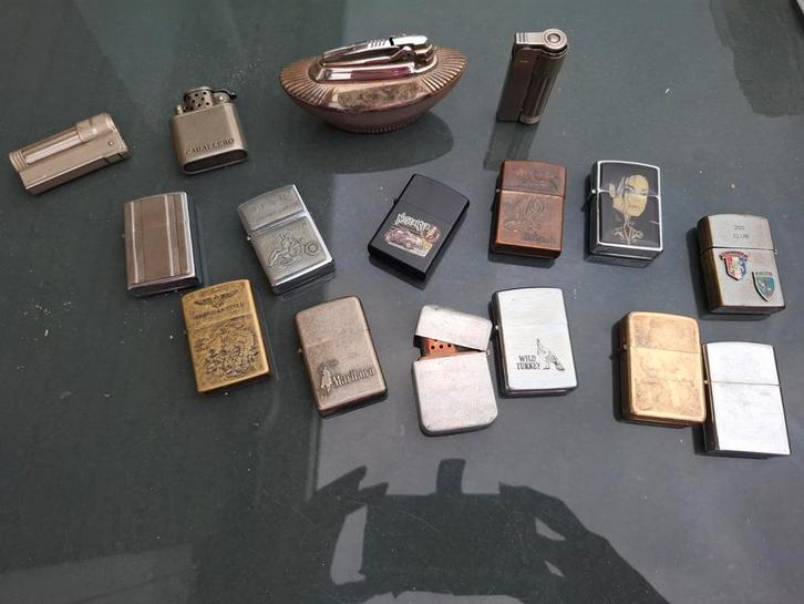 verzameling zippo (achtige) aanstekers, Verzamelen, Rookartikelen, Aanstekers en Luciferdoosjes, Gebruikt, Aansteker, Ophalen of Verzenden