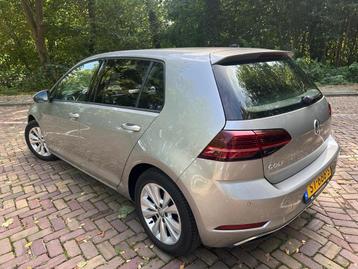 Volkswagen Golf 1.6 TDI 115pk 7-DSG 5D 2018 Grijs beschikbaar voor biedingen