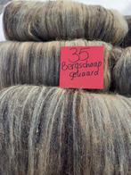 nr 35 Gekaarde wol van een bergschaap 900 gram, Ophalen of Verzenden, Nieuw