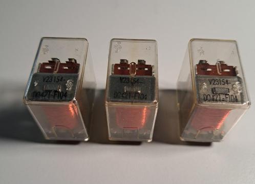 Relais V23154-D0421-F104 (Origineel), Hobby en Vrije tijd, Elektronica-componenten, Nieuw, Ophalen of Verzenden