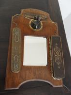 spiegel met borstels en hondenkop zeldzaam borstelset, Antiek en Kunst, Antiek | Spiegels, Ophalen of Verzenden, Rechthoekig, Minder dan 50 cm