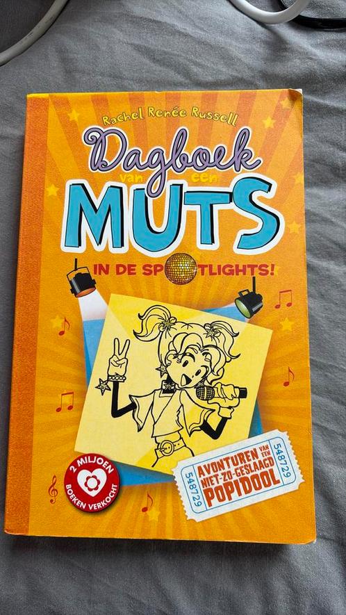 Rachel Renée Russell - In de spotlights!, Boeken, Kinderboeken | Jeugd | 10 tot 12 jaar, Zo goed als nieuw, Ophalen of Verzenden