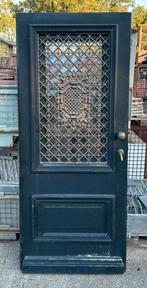 Diverse antieke voordeuren /  buitendeur, enkele en dubbele.