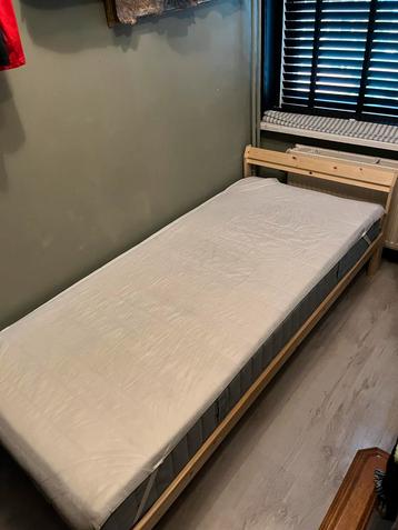 Eenpersoonsbed - Ideaal voor kleine ruimtes! beschikbaar voor biedingen