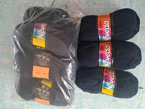 Pakket Neveda Primula Fine 10 bollen donkerblauw, Hobby en Vrije tijd, Breien en Haken, Nieuw, Breien of Haken, Wol of Garen, Ophalen of Verzenden