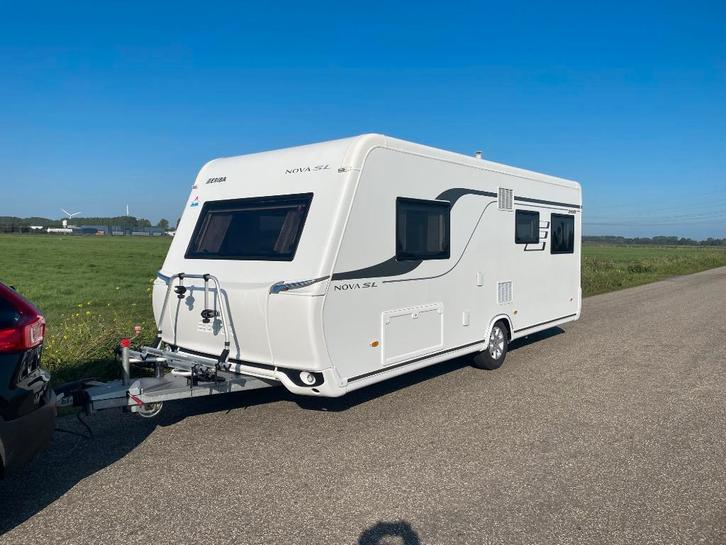 Hymer Eriba SL530, Caravans en Kamperen, Caravans, Particulier, tot en met 4, 1500 - 2000 kg, Rondzit, Eriba, 2 aparte bedden