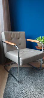 2 mooi buisframe fauteuils met authentieke houten armsteun, Huis en Inrichting, Fauteuils, Gebruikt, Ophalen