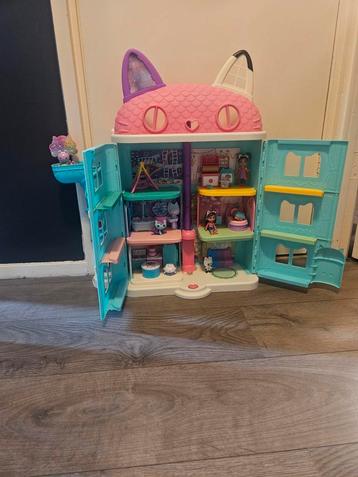 Gabby's poppenhuis met 4x kamers speelset beschikbaar voor biedingen