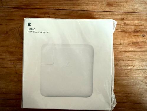 Gesealde Apple USB-C 61W Power Adapter (model A1947), Computers en Software, Laptop-opladers, Nieuw, Ophalen of Verzenden