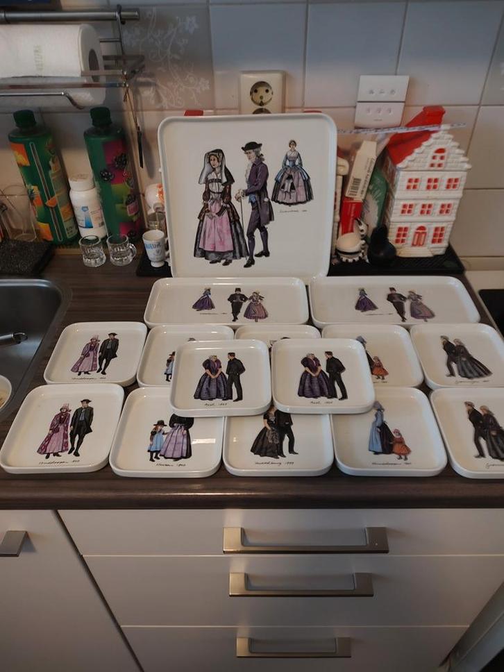 Villeroy & Boch Klederdracht Gebak Set, Huis en Inrichting, Keuken | Servies, Ophalen of Verzenden