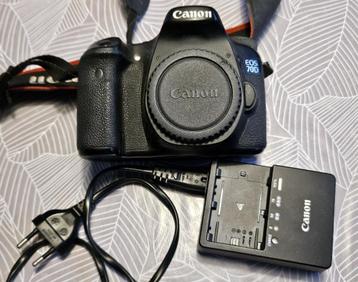 Canon EOS 70D DSLR Body met accu en lader beschikbaar voor biedingen
