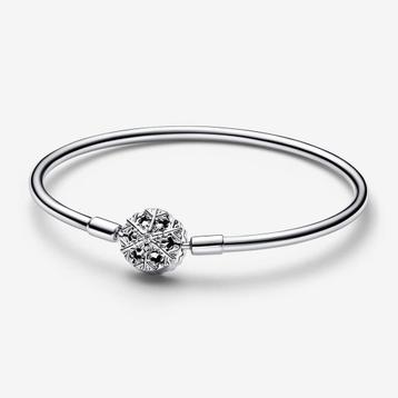 Pandora Moments Sparkling Snowflake Clasp beschikbaar voor biedingen