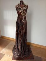 Gebronsd borstbeeld in lange rok., Huis en Inrichting, Woonaccessoires | Boeddhabeelden, Ophalen, Zo goed als nieuw