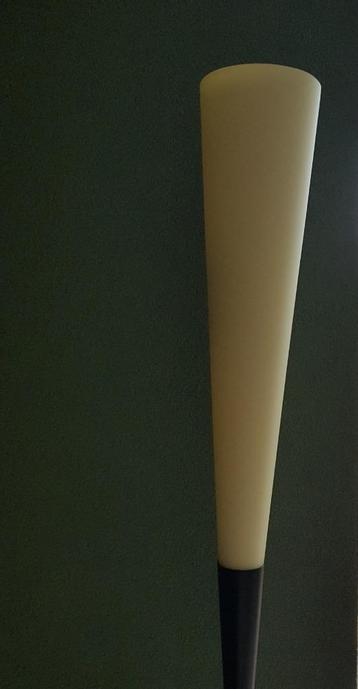 Staande Lamp 190 cm beschikbaar voor biedingen