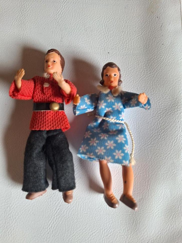 2 oude poppenhuis poppen, Verzamelen, Poppenhuizen en Toebehoren, Gebruikt, Poppenhuis, Ophalen of Verzenden