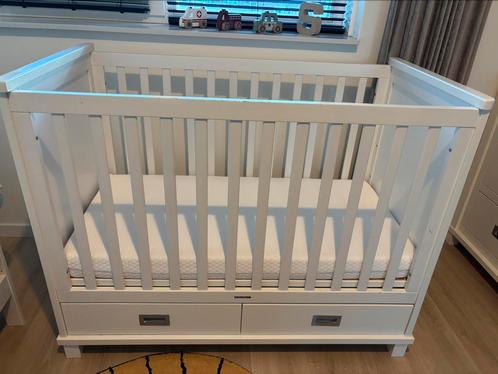 Kidsmill ledikant met lades + Aerosleep matras, Kinderen en Baby's, Babywiegjes en Ledikanten, Gebruikt, Ledikant, Ophalen
