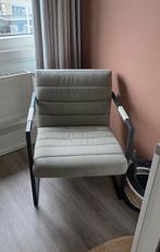 Comfortabele legergroene fauteuil met breed zitvlak, Ophalen, 75 tot 100 cm, Zo goed als nieuw, Stof