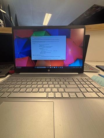 HP Laptop – AMD Ryzen 3 – 8GB RAM – 237GB SSD  beschikbaar voor biedingen