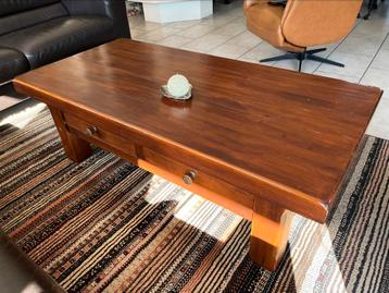 Salontafel beschikbaar voor biedingen