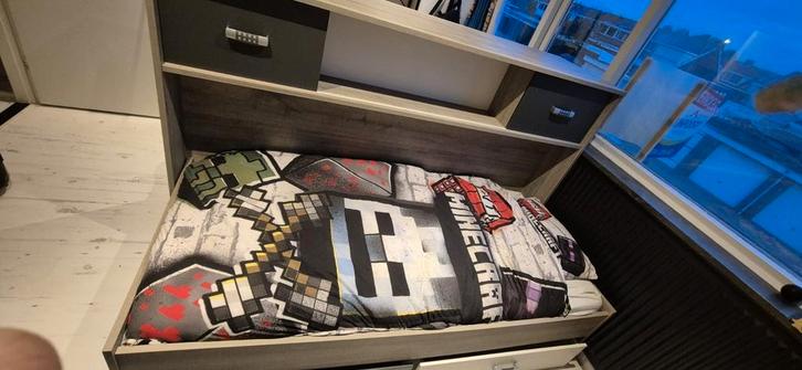 Kinderbed met opberg ruimte 90x200, Kinderen en Baby's, Kinderkamer | Bedden, Zo goed als nieuw, 180 cm of meer, 85 tot 100 cm