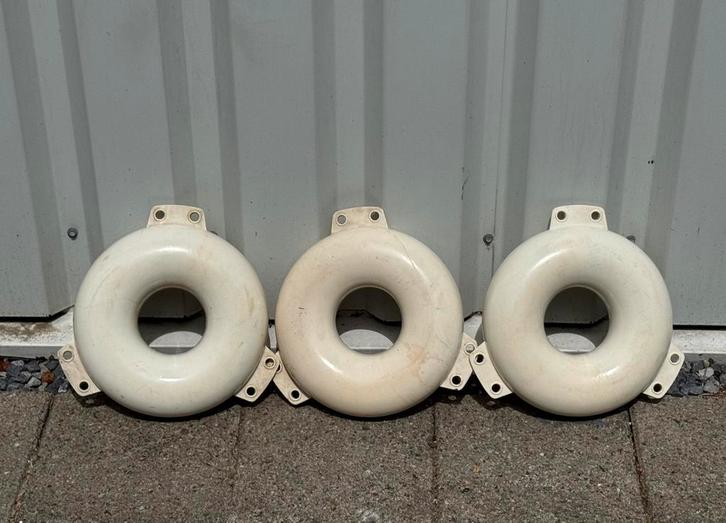 Ringfender 3 stuks wit 10x33cm, Watersport en Boten, Accessoires en Onderhoud, Zo goed als nieuw, Ophalen of Verzenden