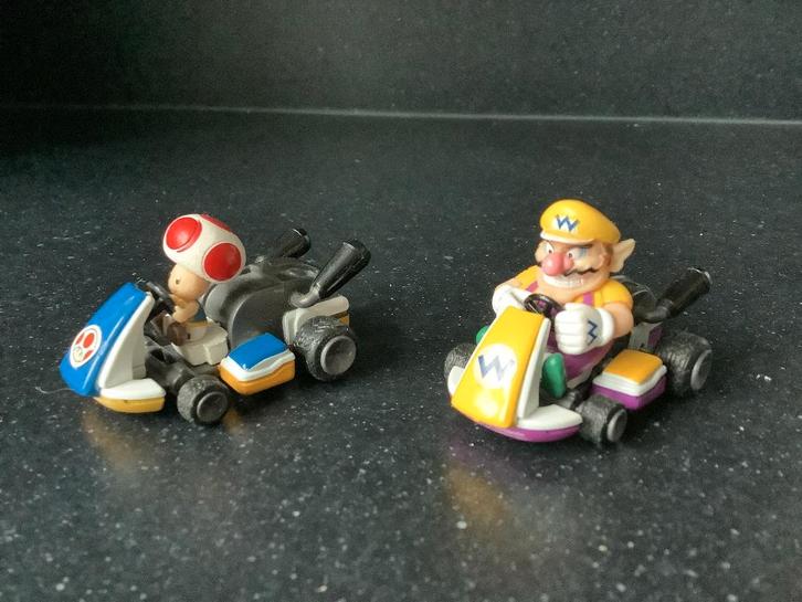 2 super mario auto pull back 5,5 cm  4 euro per stuk, Verzamelen, Poppetjes en Figuurtjes, Zo goed als nieuw, Ophalen of Verzenden