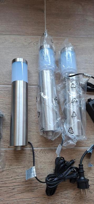 3 stuks  nieuwe chromen tuinlampen. beschikbaar voor biedingen