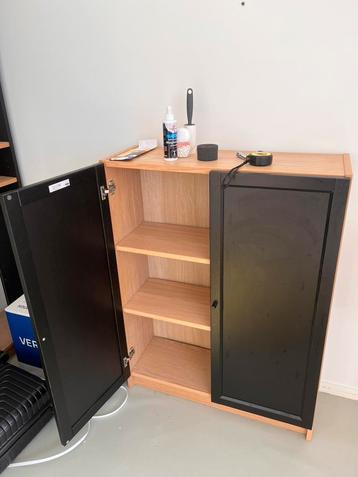 IKEA Billy boekenkast met Oxberg deuren beschikbaar voor biedingen