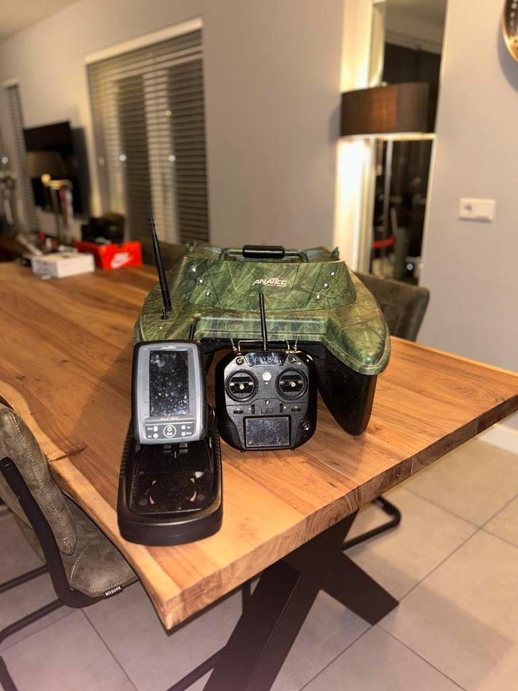 Anatec catamaran 2.0 2024 voerboot, Watersport en Boten, Hengelsport | Karpervissen, Nieuw, Overige typen, Ophalen