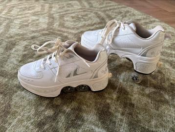 Rolschaatsschoenen maat 39 zgan beschikbaar voor biedingen